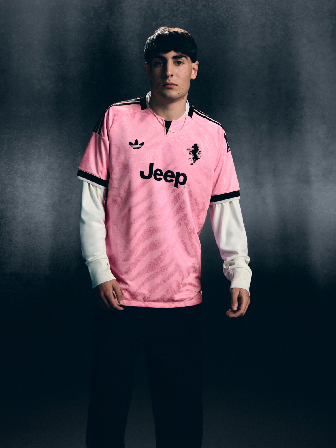 ウェア Juventus Away Jersey Pink adidas Juventus 26/27 Away Authentic Jersey - Pink | Free Shipping
