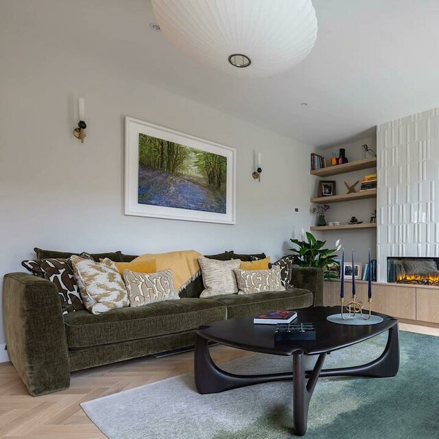Wondering about our sofa?? It's the Huxham from dfs we love it, at 268cm long it fits the whole family and a few extra! 
.
.
#HomeOfTheYear #selfbuild #sofa #newbuild #irisharchitecture 

rtehomeoftheyear