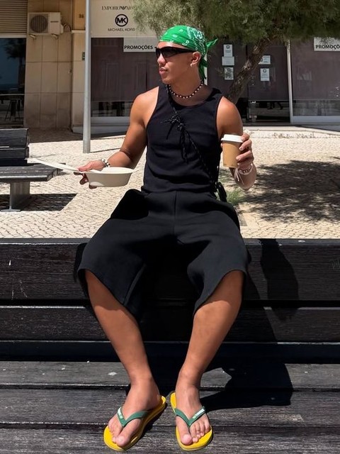 Havaianas unisex Brazil logo flip flops in yellow