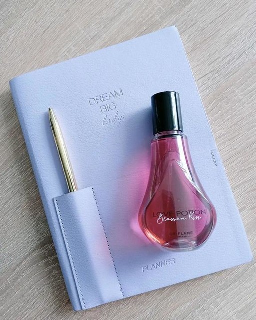 Парфумований спрей для тіла Love Potion Blossom Kiss [Лав Поушен