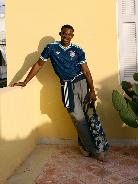 メンズウェア All of card are like new:) Sneakers and Activewear | adidas Canada