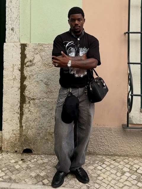 Bershka faded effect skater fit jeans in black