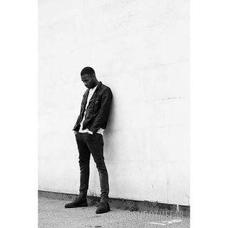 Shoot Me Fab Pop Up Studios - Raveline Cigarette Jeans