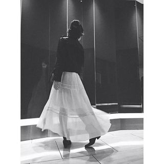 Emi Ouchi - Robe Nima Pinto