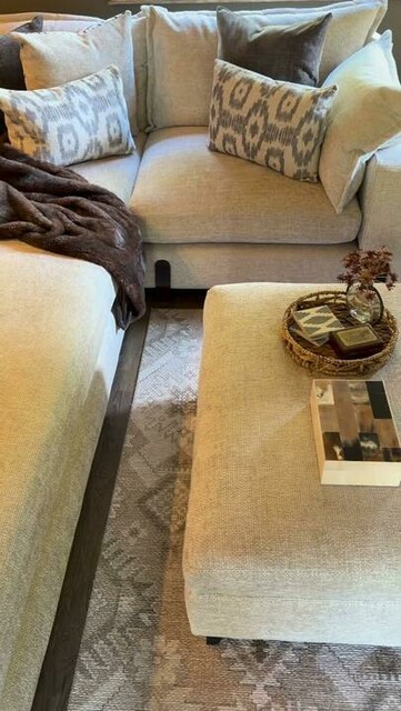 A spotlight for our sofa from dfs 
This is the Lorenza sofa in cream and gruffalo 

#dfs #lorenzasofa #dfssofa
