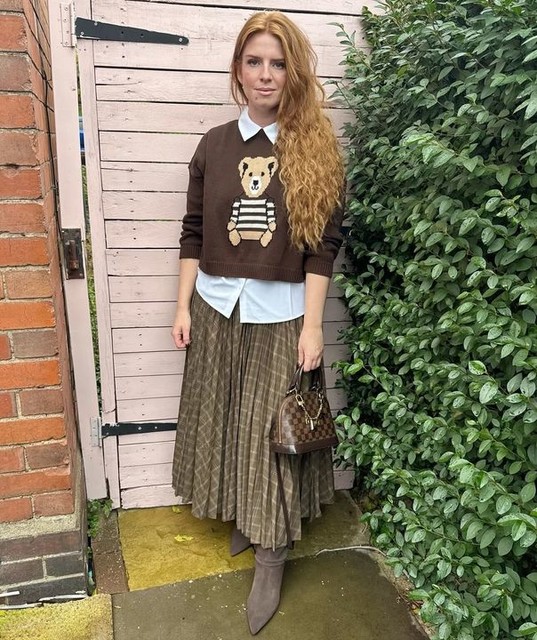 Stradivarius Cropped sweater with shapes in brown