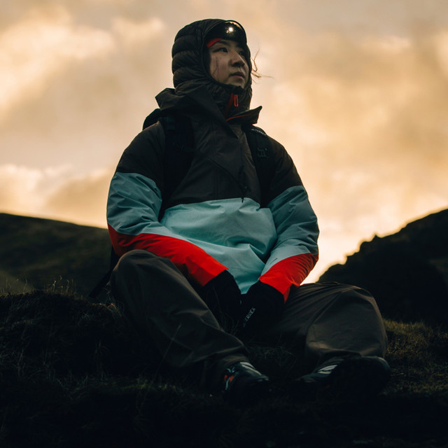 ヴェリテクール　チュリック adidas Terrex Xploric 2.5L Climaproof Anorak - Brown | Free