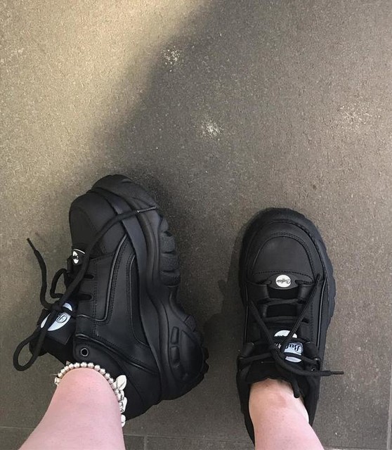 black buffalo platform shoes