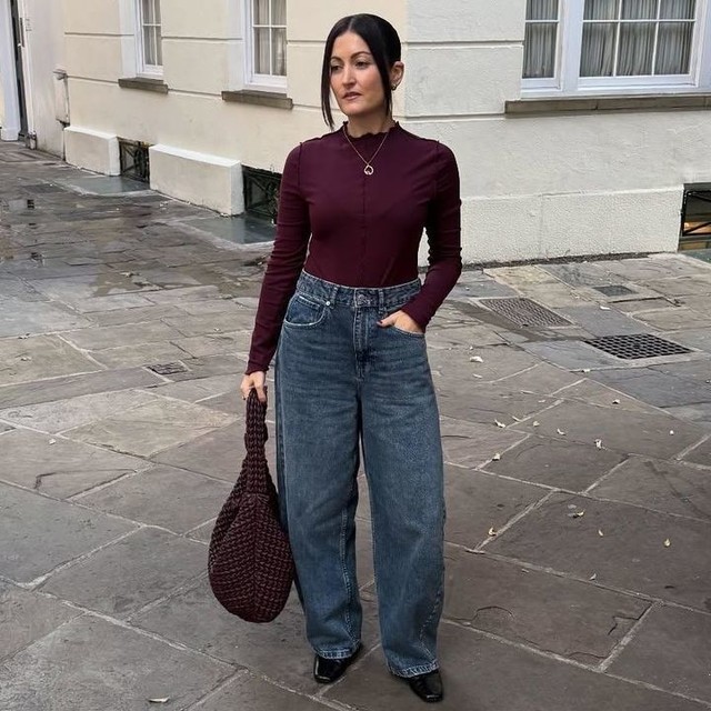 Mango lettuce edge long sleeve top in burgundy