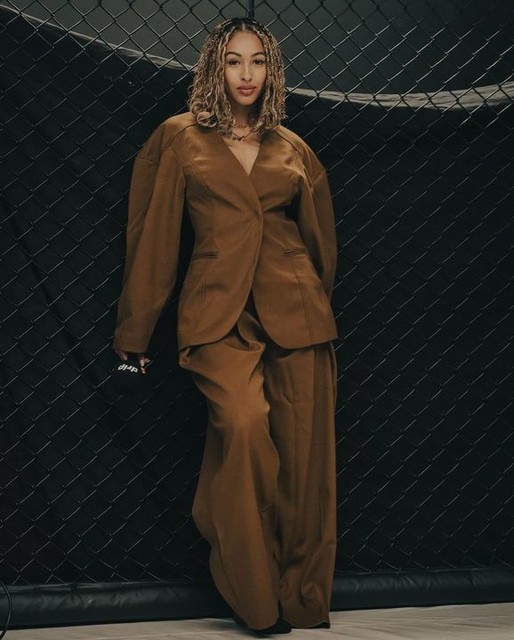 ARRANGE twill sculpted blazer co-ord in brown