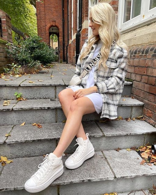 white move ox trainers