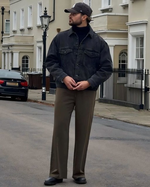 Dr Martens Unisex 1460 mono 8 eye boots in black smooth